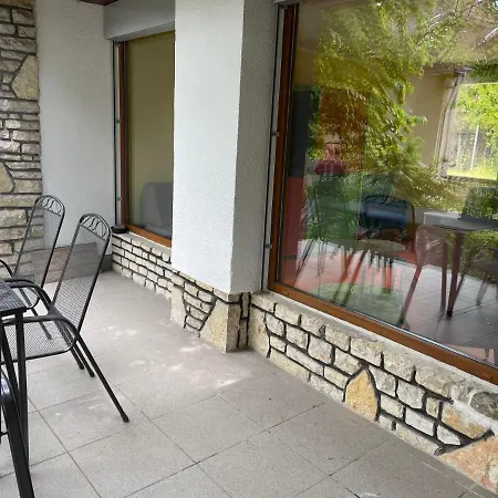 Nagypapi Nyaralója Apartman *